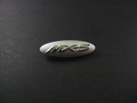 Mazda MX-5 roadster,sportauto zilverkleurig logo